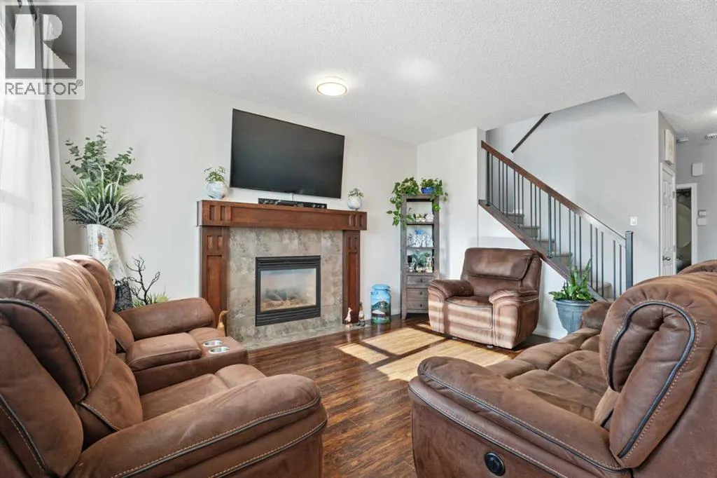 106 Copperstone Close SE