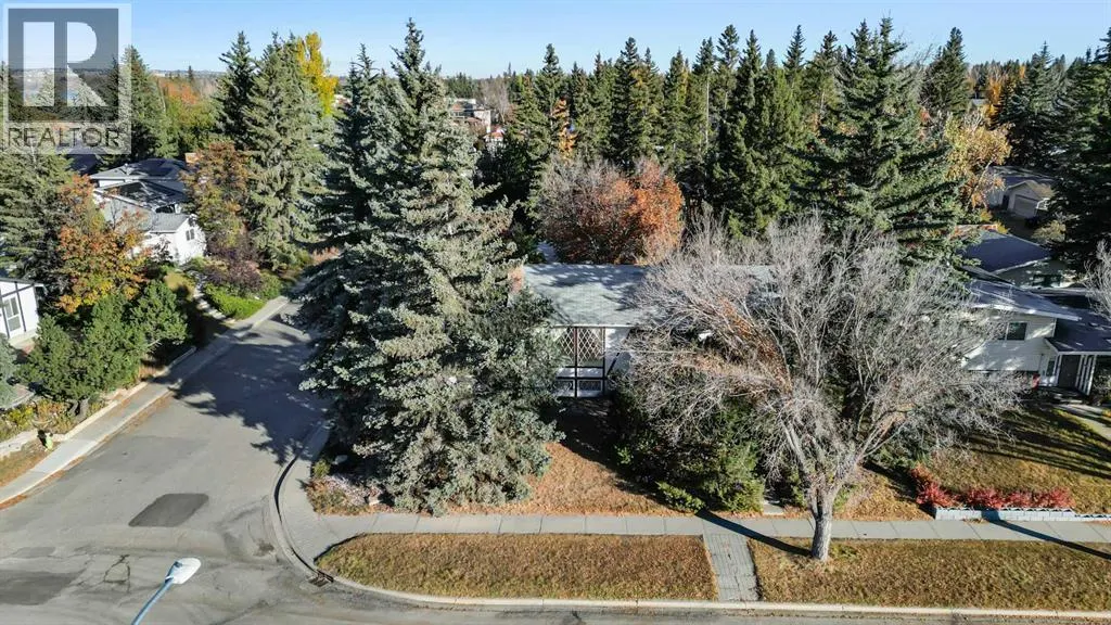 2416 Palliser Drive SW