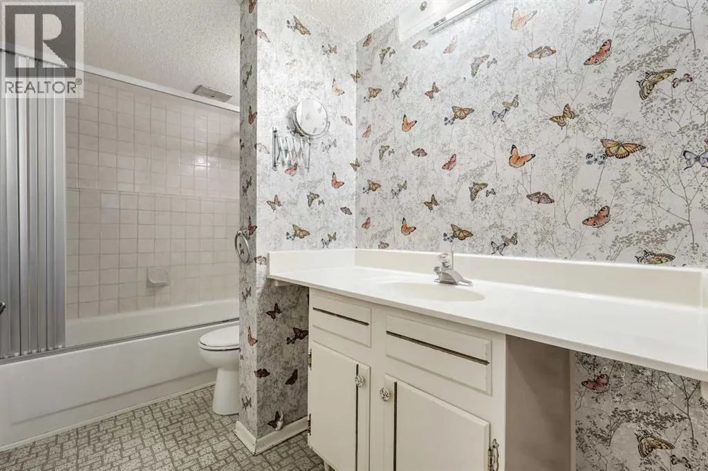 2416 Palliser Drive SW