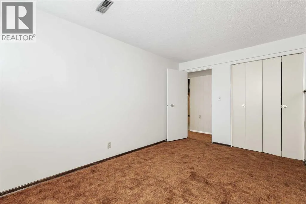 2416 Palliser Drive SW
