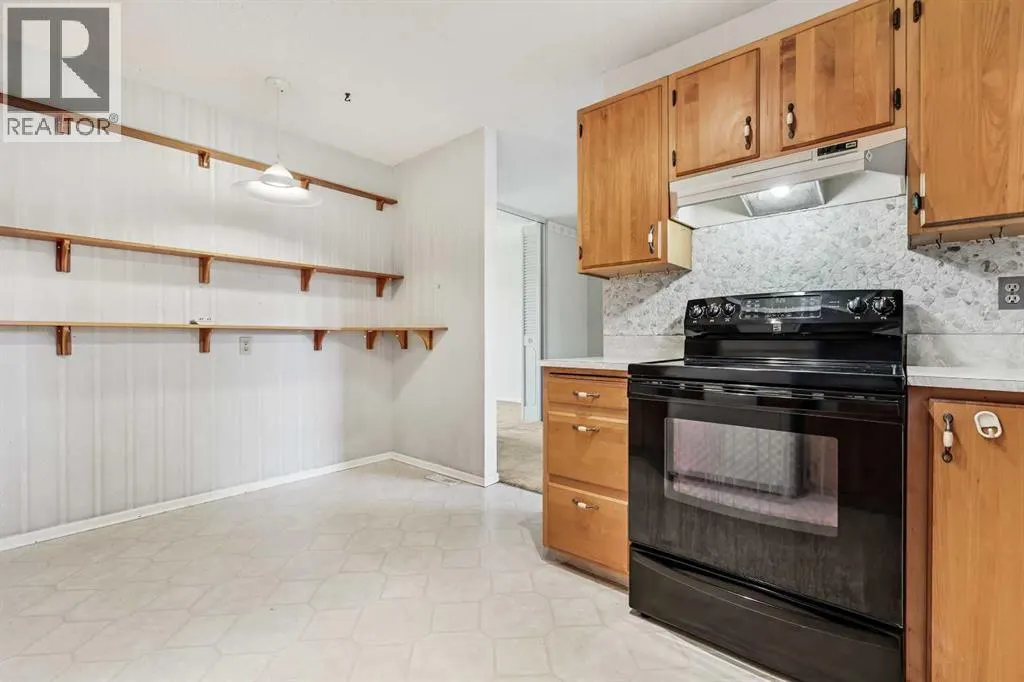 2416 Palliser Drive SW
