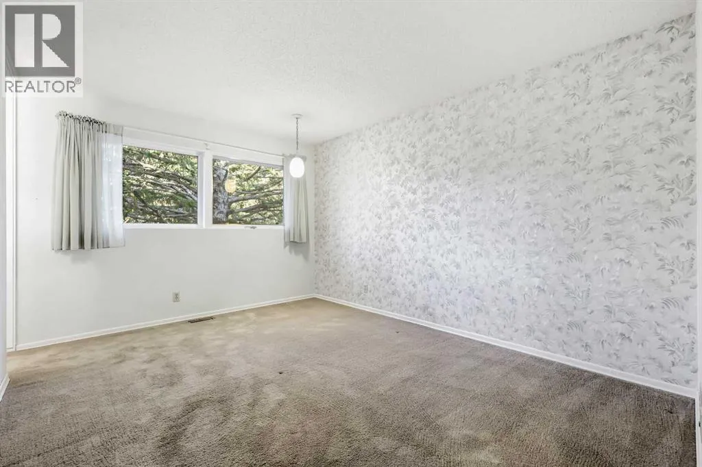 2416 Palliser Drive SW