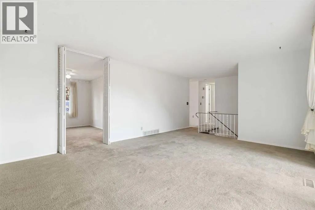 2416 Palliser Drive SW