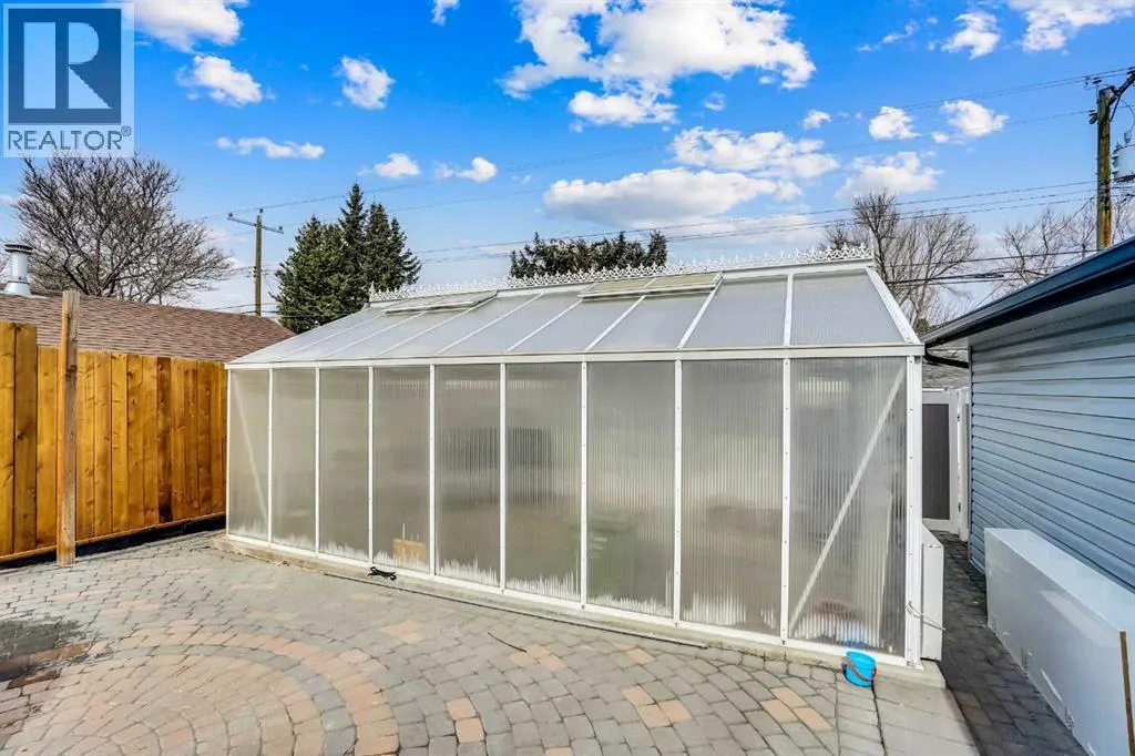 146 Springwood Drive SW
