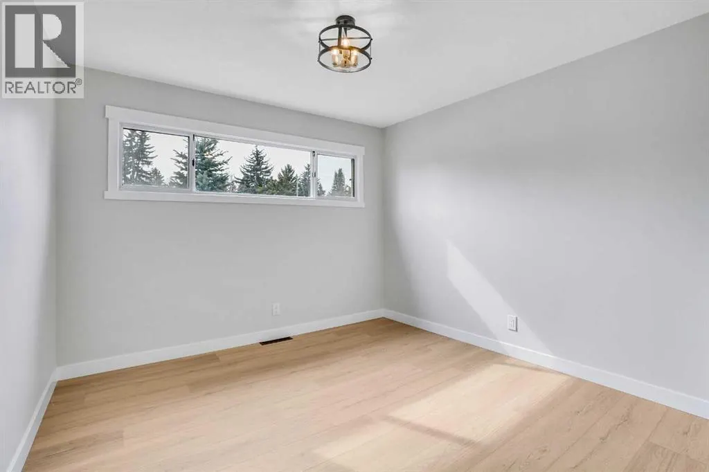 146 Springwood Drive SW