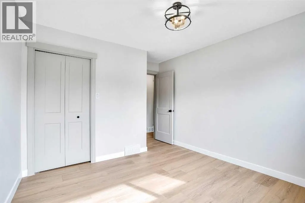 146 Springwood Drive SW