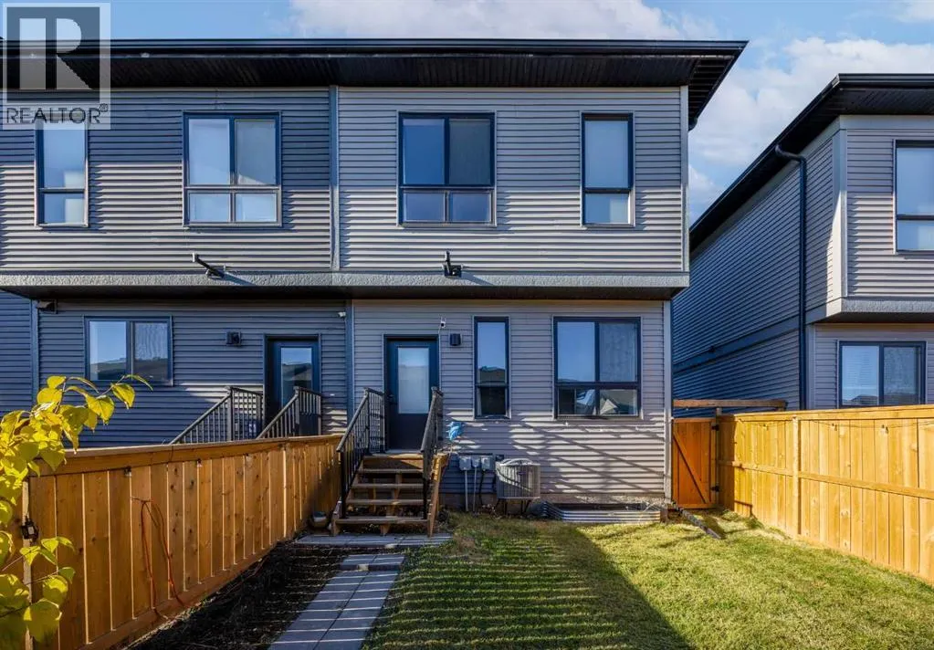 32 Silverton Glen Green SW