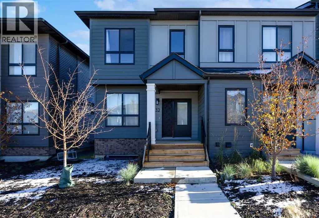 32 Silverton Glen Green SW