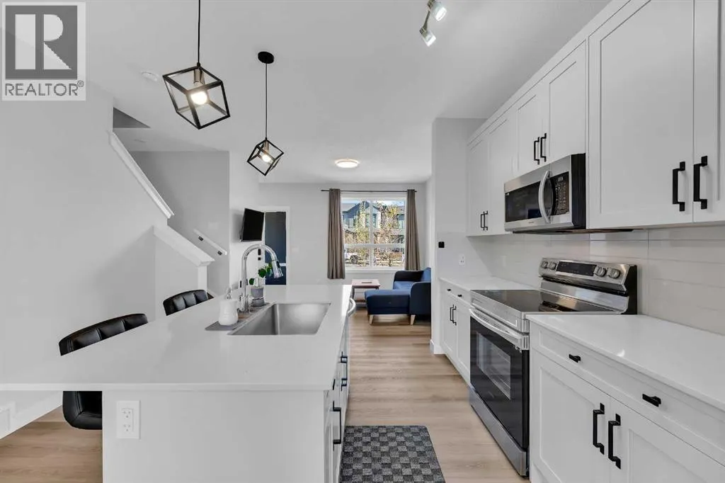 32 Silverton Glen Green SW