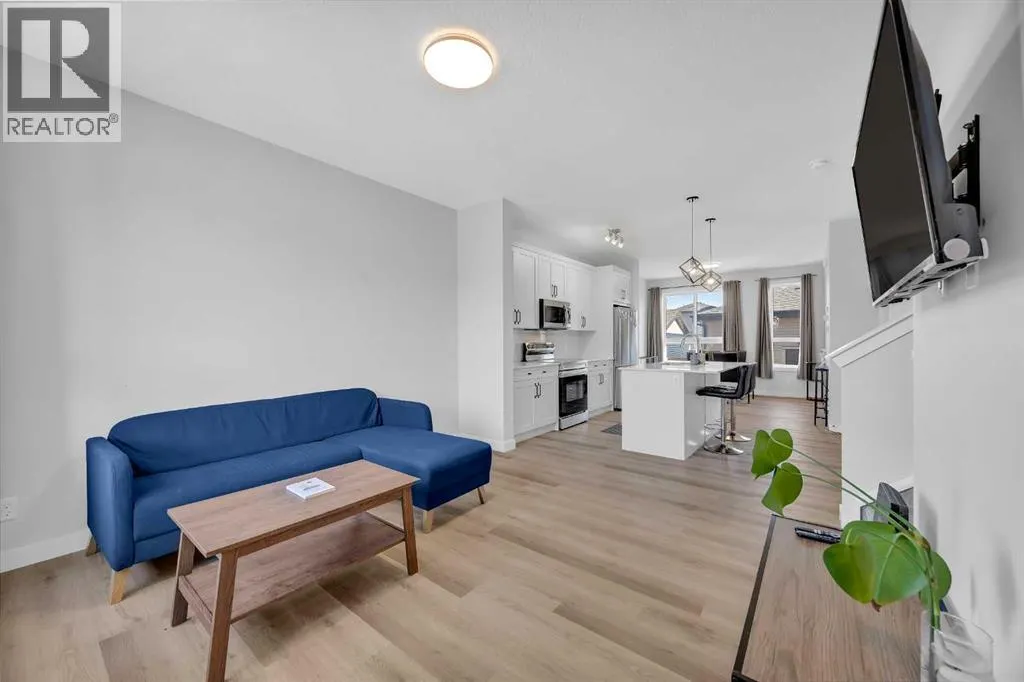 32 Silverton Glen Green SW
