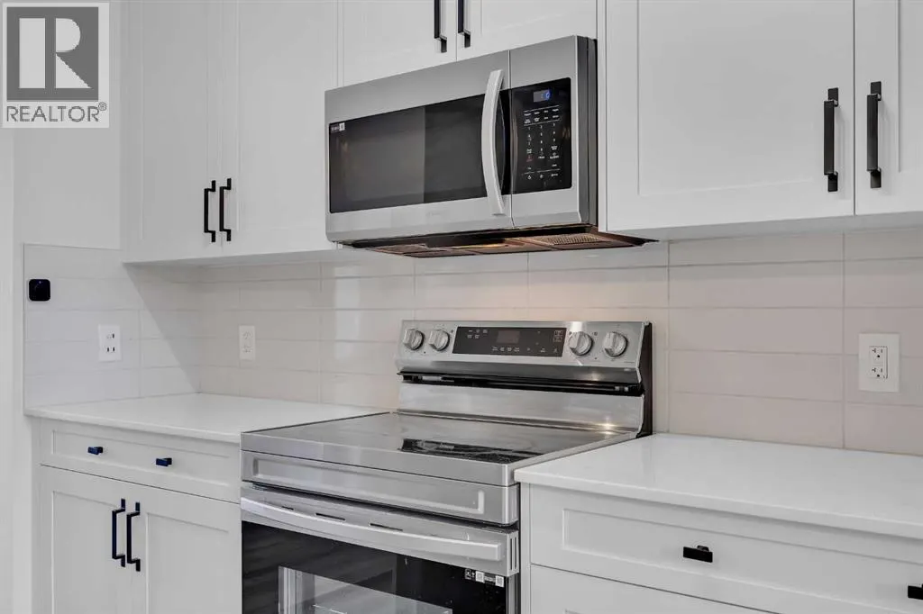 32 Silverton Glen Green SW