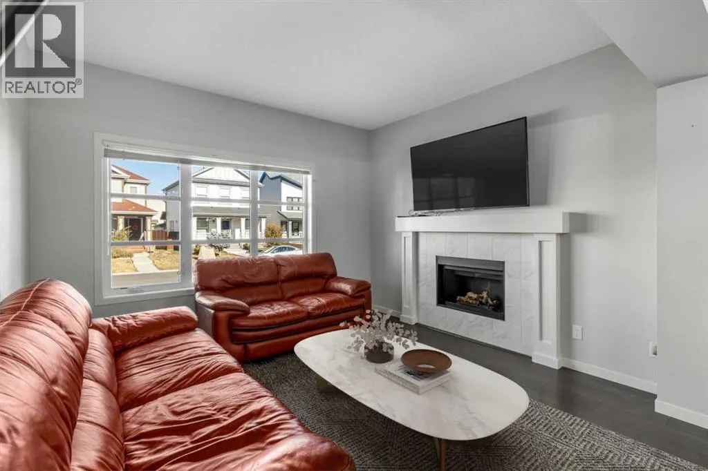 232 Copperpond Parade SE