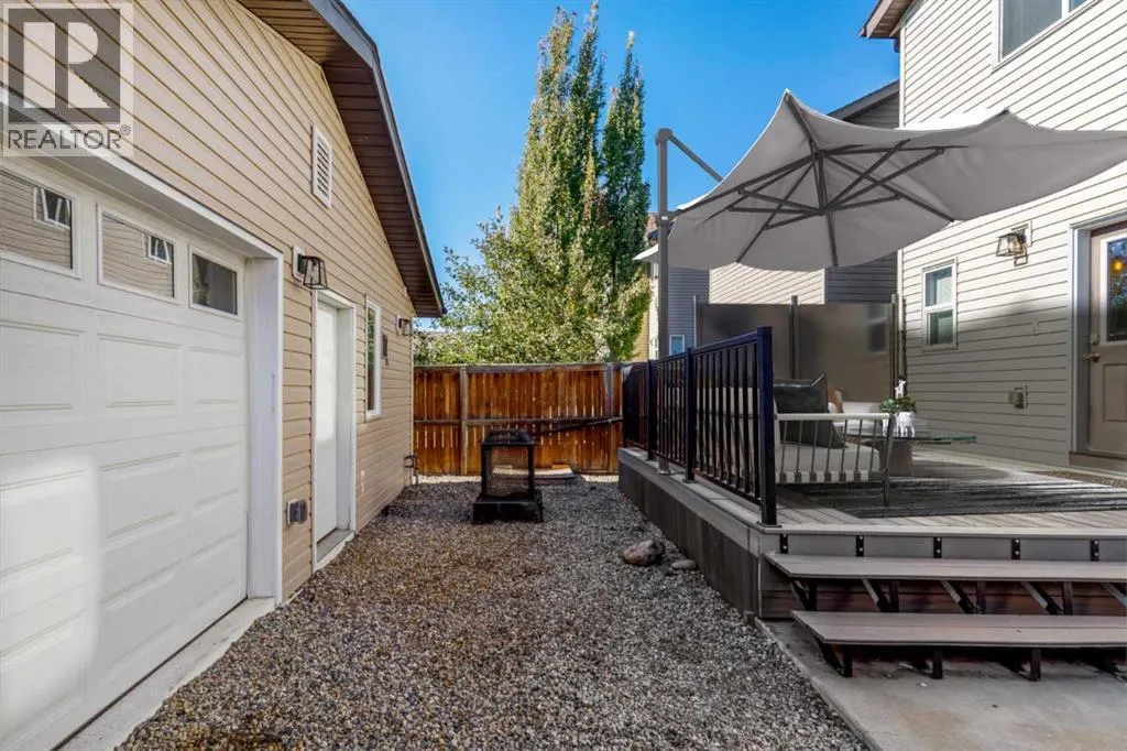 232 Copperpond Parade SE