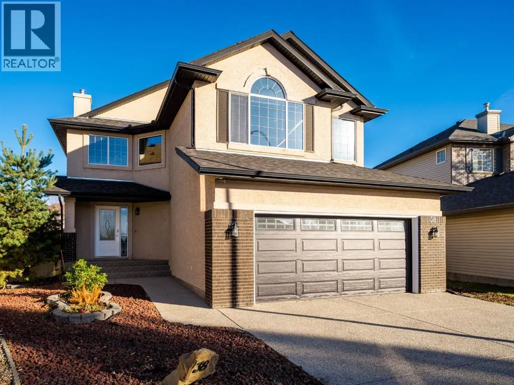 38 Simcoe Crescent SW