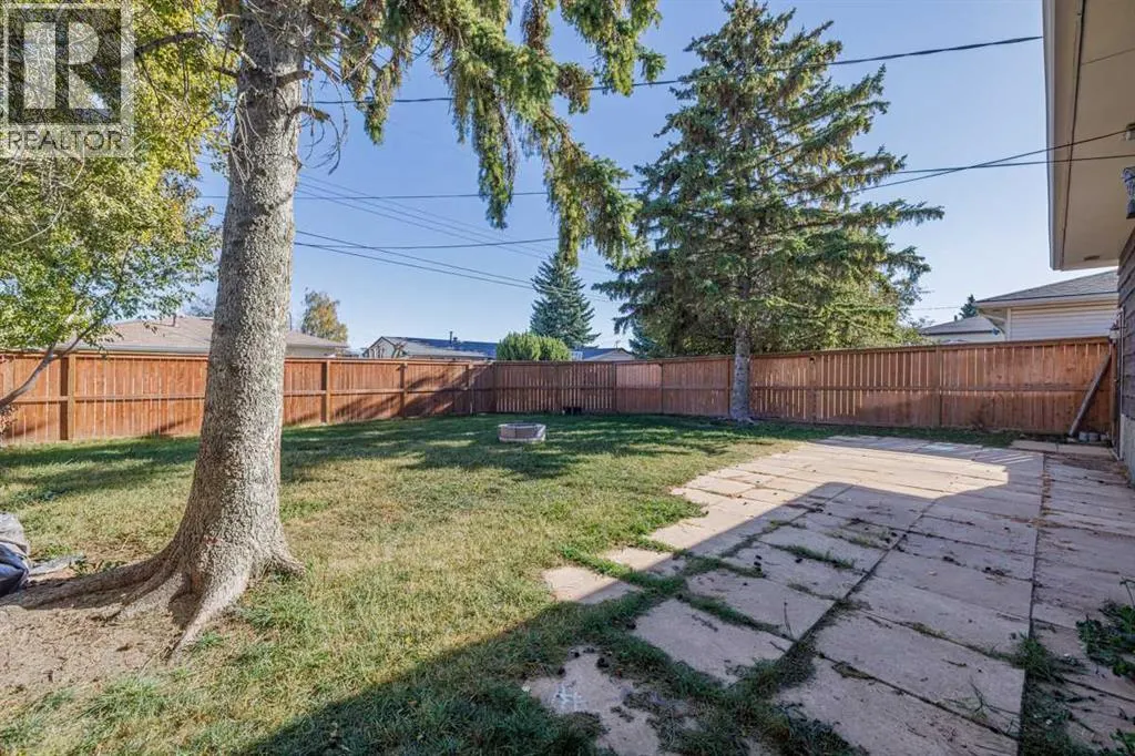 99 Mardale Crescent NE