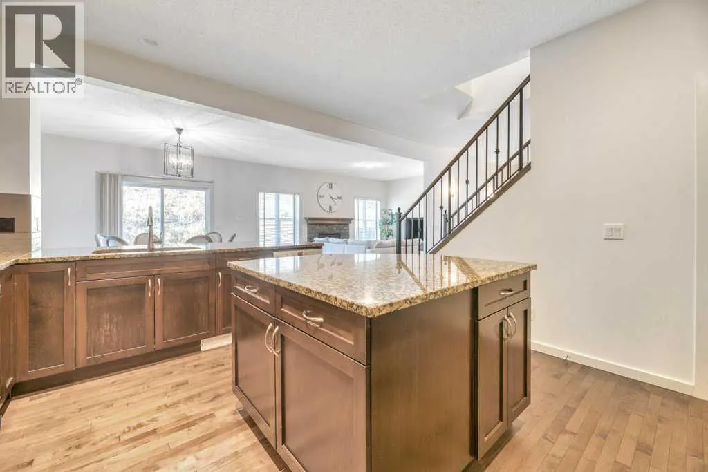 323 St Moritz Drive SW