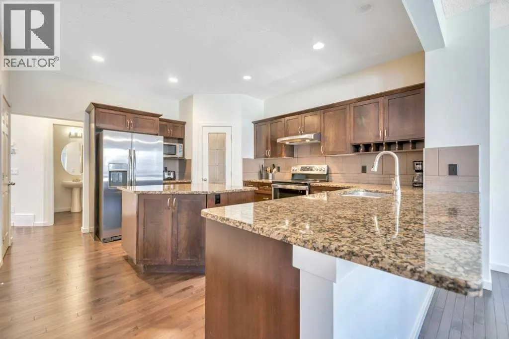 323 St Moritz Drive SW