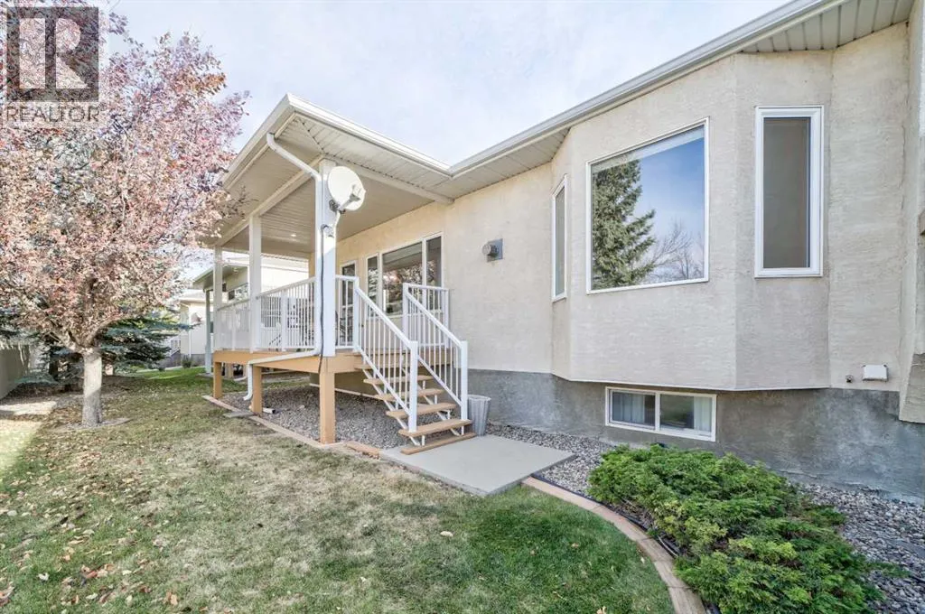 115, 3045 Fairway Street S