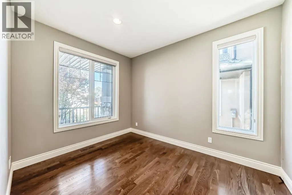 84 Evergreen Lane SW