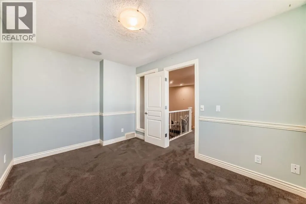 84 Evergreen Lane SW