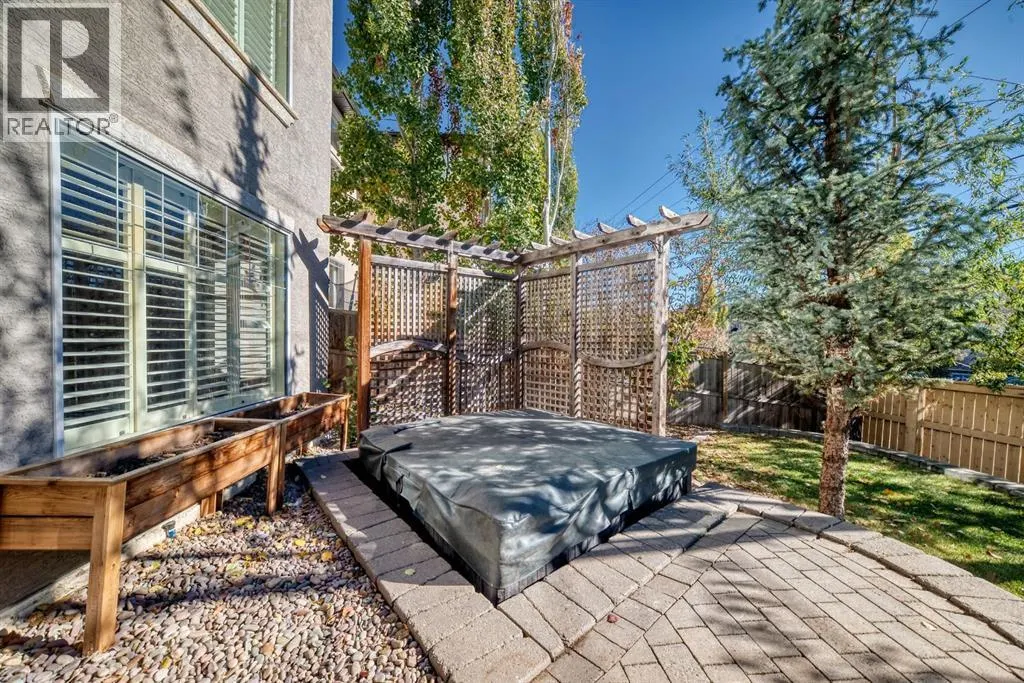 84 Evergreen Lane SW