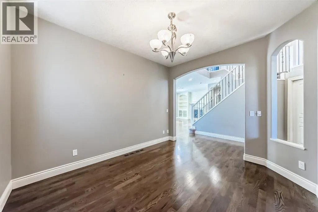 84 Evergreen Lane SW