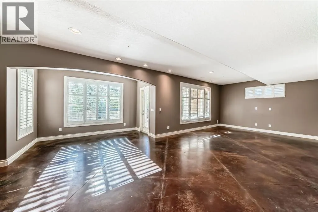 84 Evergreen Lane SW