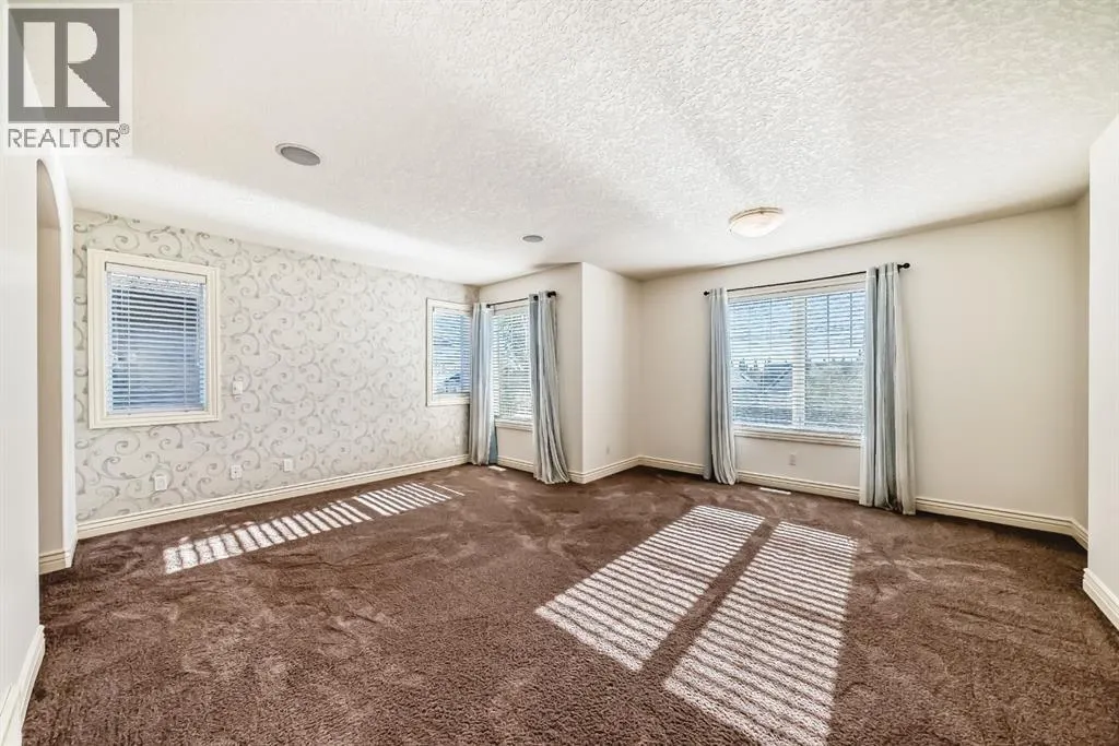 84 Evergreen Lane SW