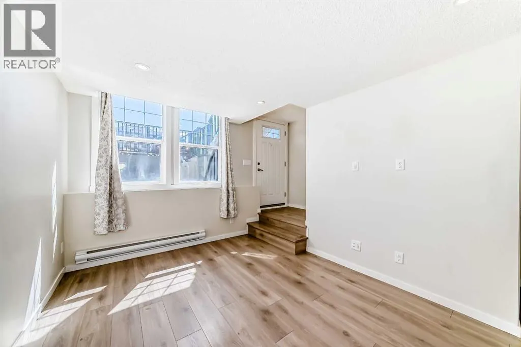 109 Cranbrook Square SE