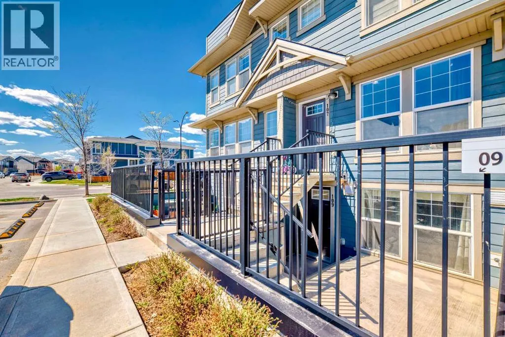 109 Cranbrook Square SE