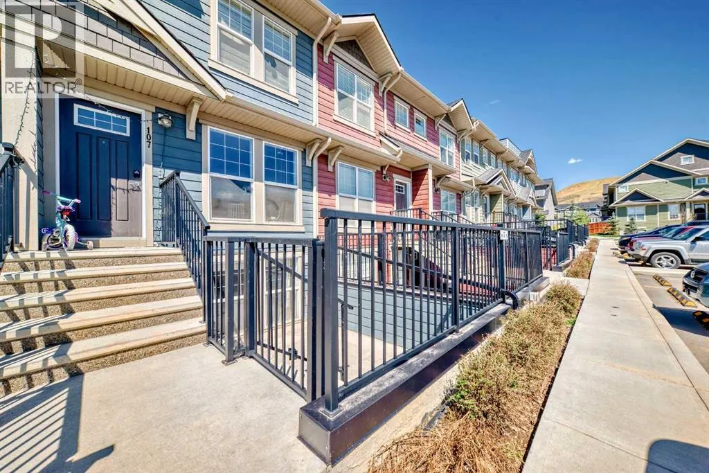 109 Cranbrook Square SE