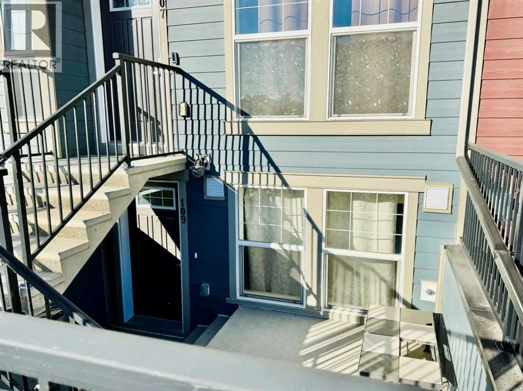 109 Cranbrook Square SE