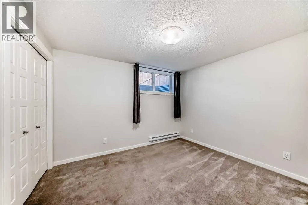 109 Cranbrook Square SE