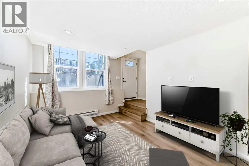 109 Cranbrook Square SE