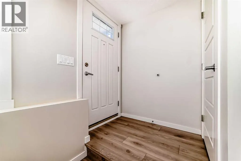 109 Cranbrook Square SE