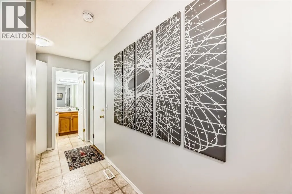 8, 122 Bow Ridge Crescent