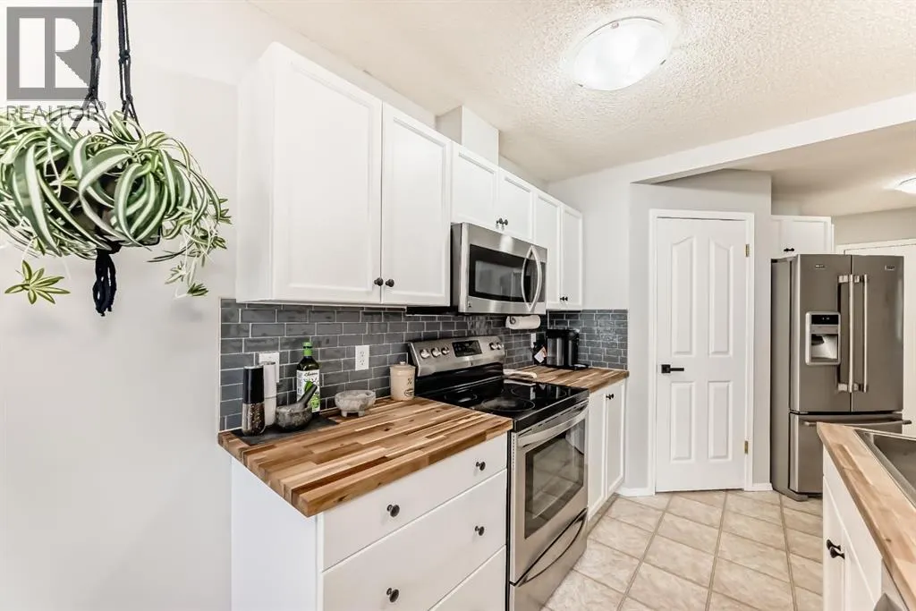 8, 122 Bow Ridge Crescent