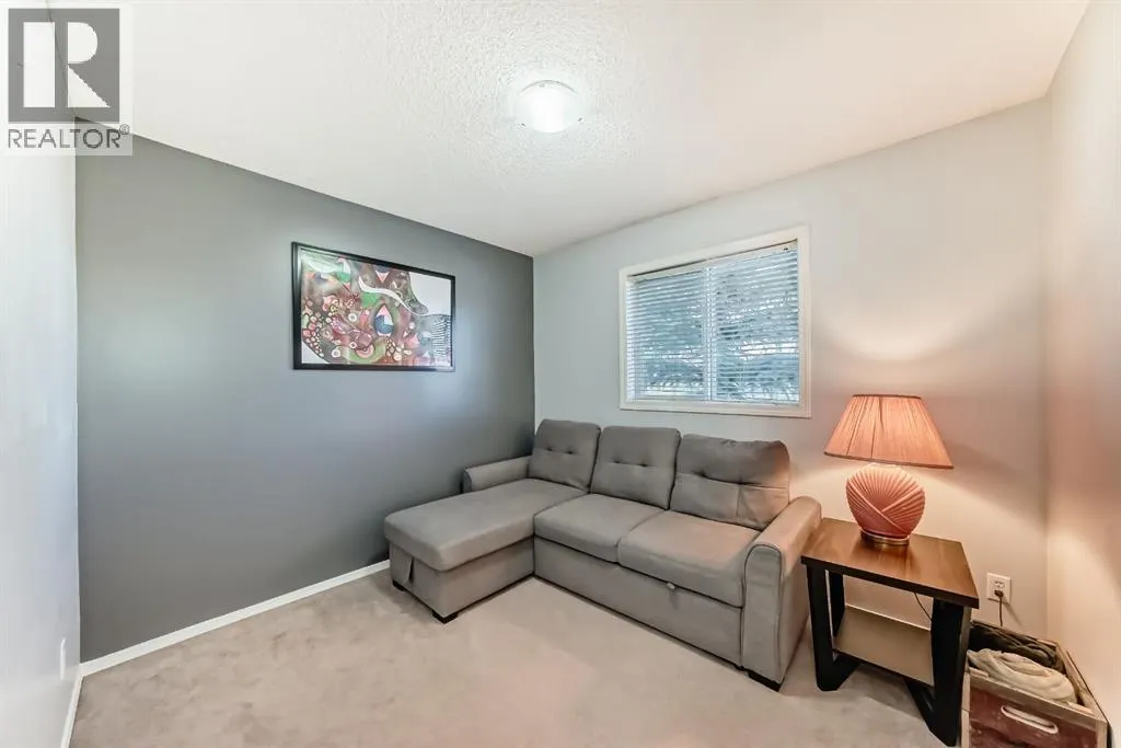 8, 122 Bow Ridge Crescent