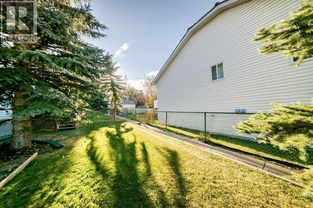 8, 122 Bow Ridge Crescent