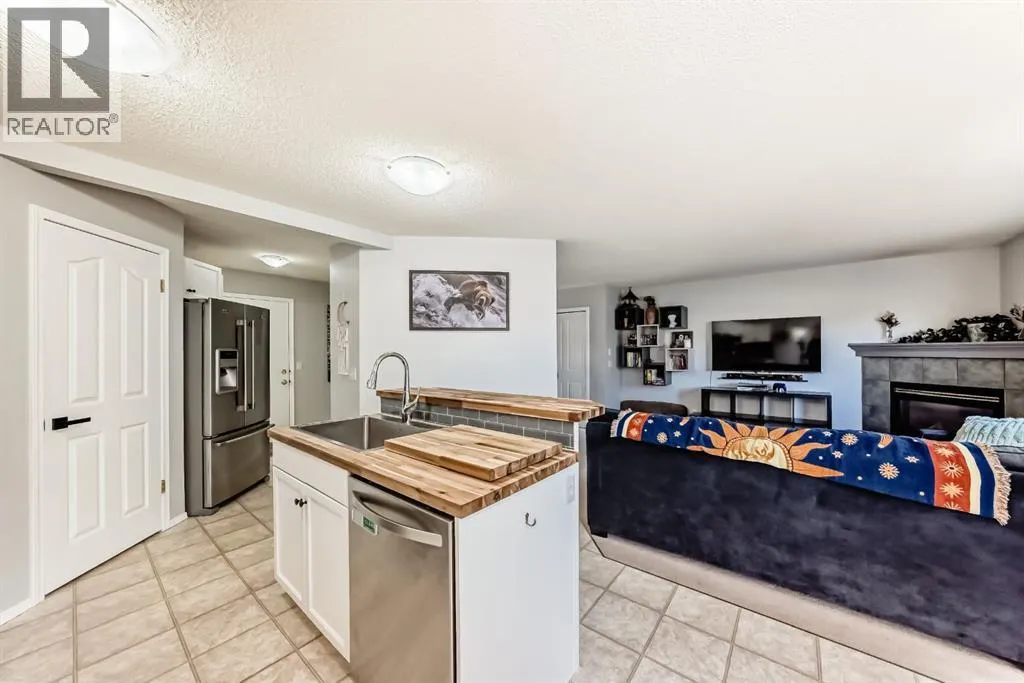 8, 122 Bow Ridge Crescent