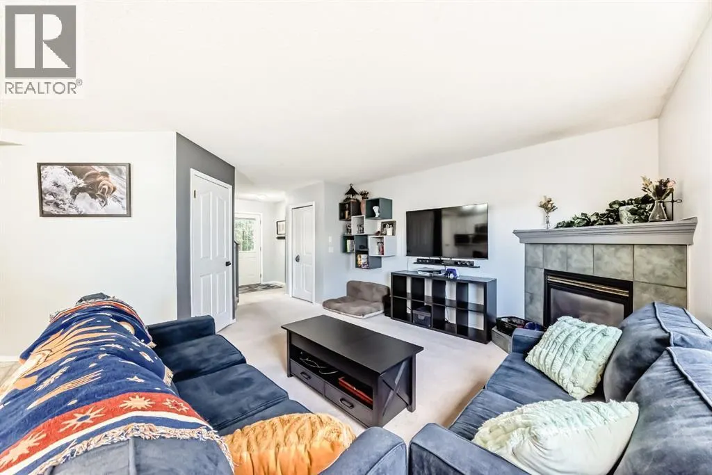 8, 122 Bow Ridge Crescent