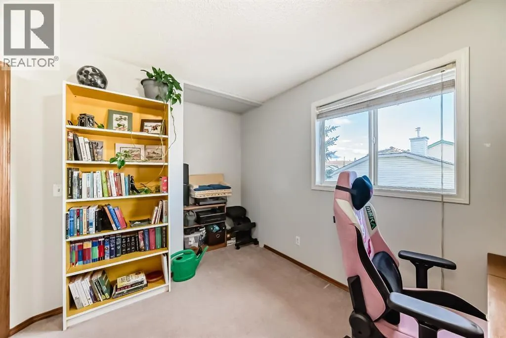 8, 122 Bow Ridge Crescent