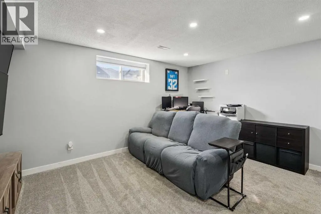 77 Mckenzie Towne Gate SE