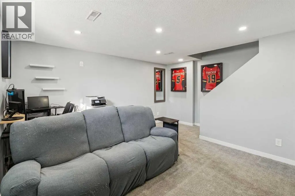 77 Mckenzie Towne Gate SE