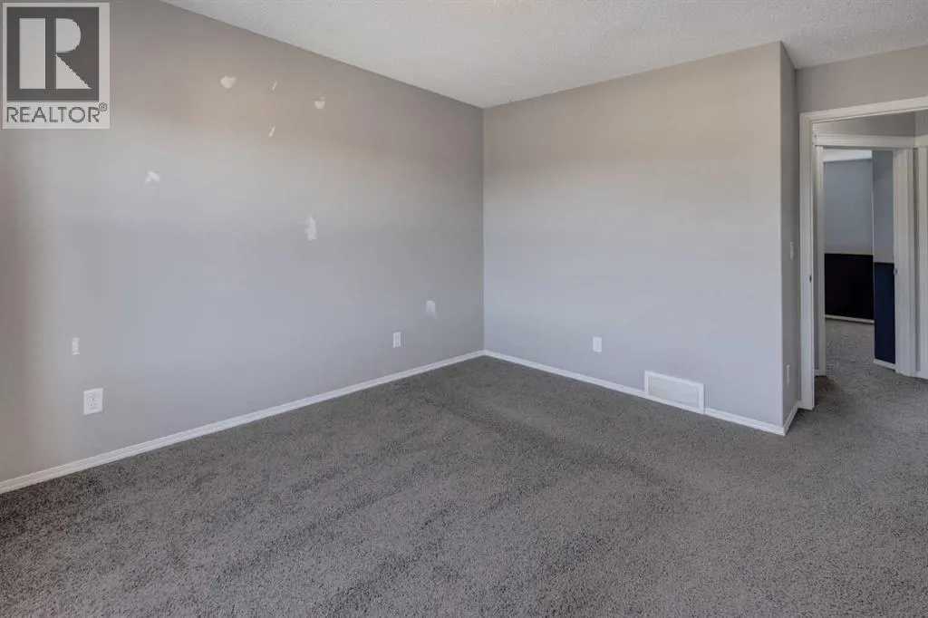 136 Evansborough Way NW