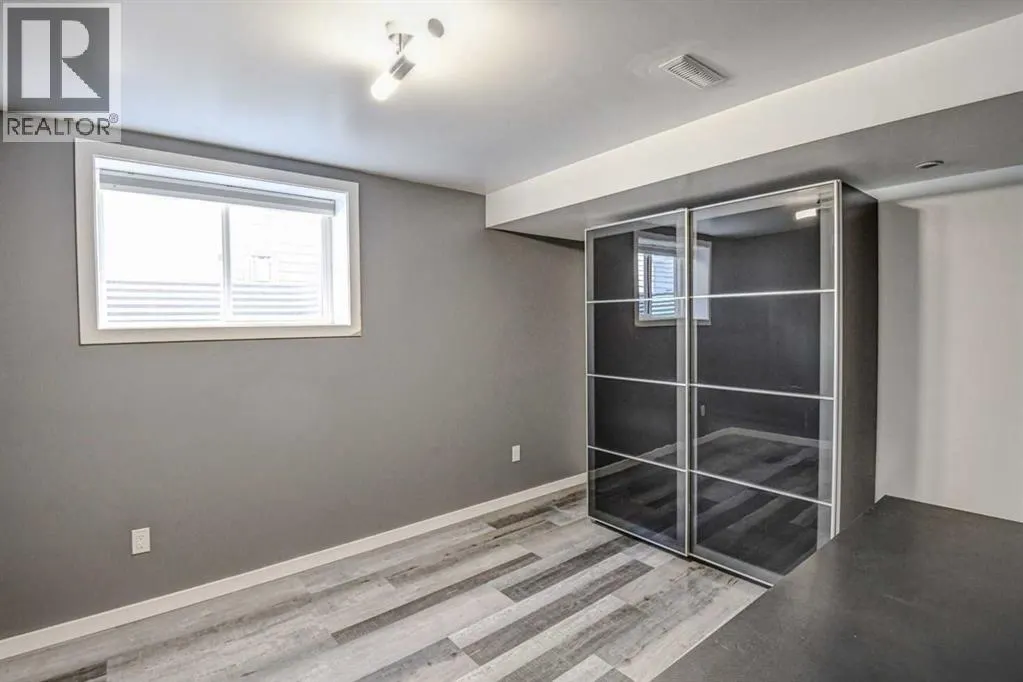 61 Everstone Avenue SW