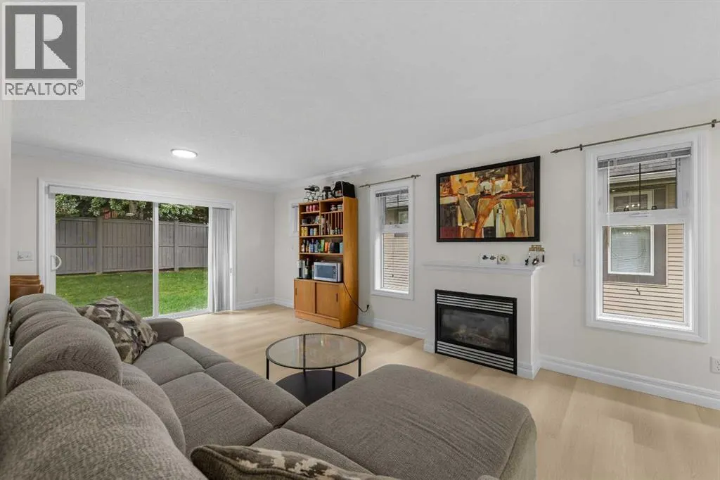 27 Cedarwood Lane SW