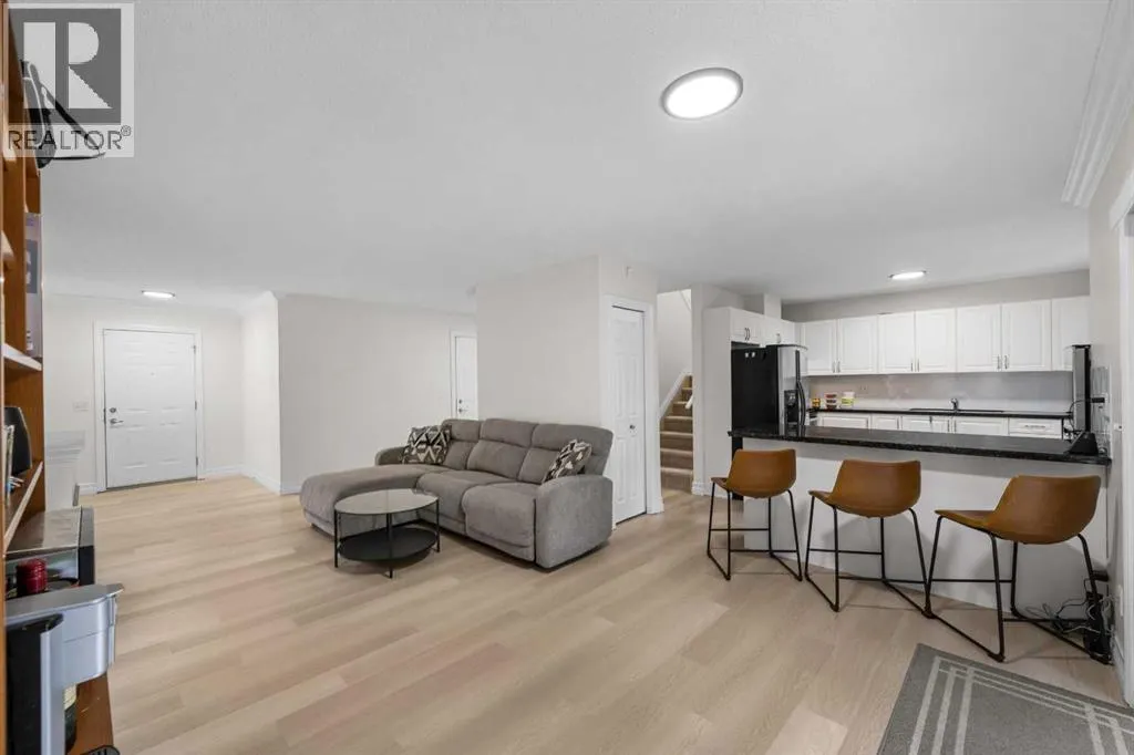 27 Cedarwood Lane SW