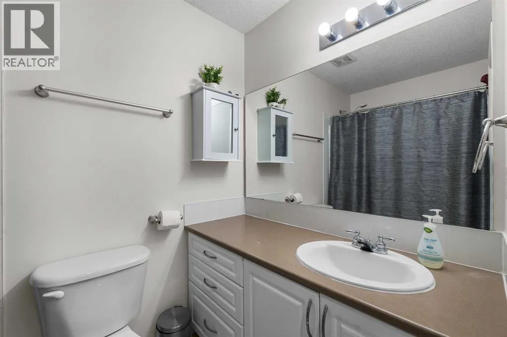27 Cedarwood Lane SW