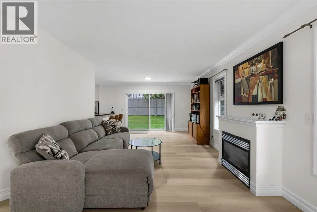 27 Cedarwood Lane SW